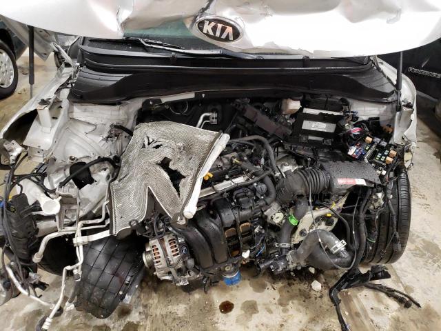 KNDJ23AU1L7013384 - 2020 KIA SOUL LX SILVER photo 11