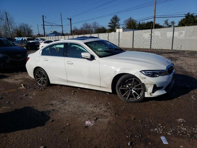 3MW5R7J04N8C36860 - 2022 BMW 330XI WHITE photo 4