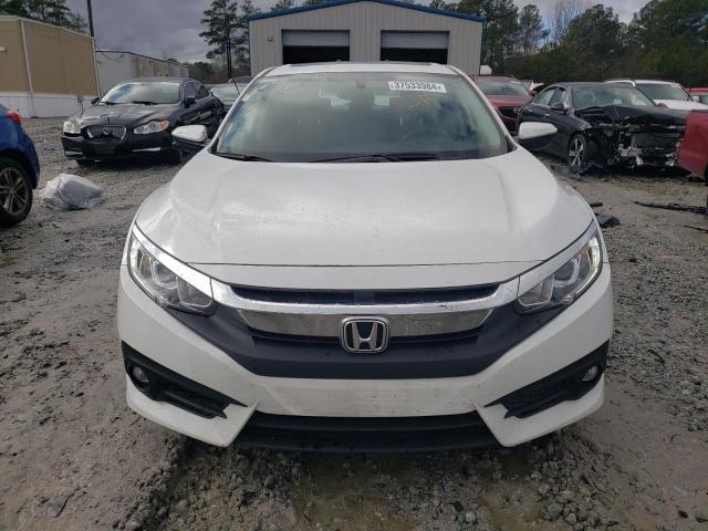 JHMFC1F39JX010977 - 2018 HONDA CIVIC EX WHITE photo 5