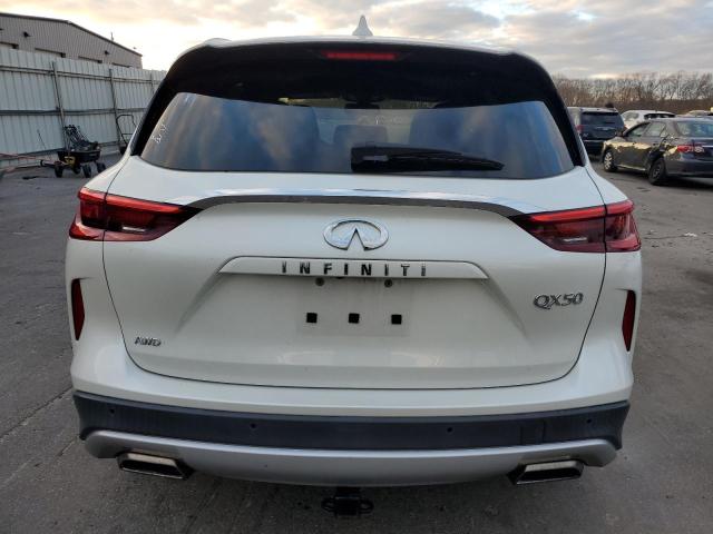 3PCAJ5M35KF120996 - 2019 INFINITI QX50 ESSENTIAL WHITE photo 6