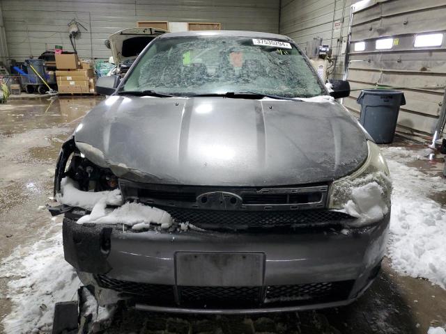 1FAHP34N09W225718 - 2009 FORD FOCUS S GRAY photo 5