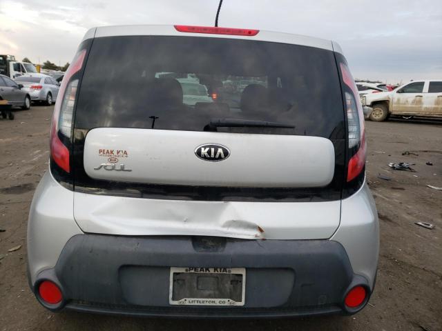 KNDJN2A21E7723985 - 2014 KIA SOUL SILVER photo 6