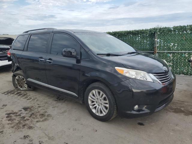 5TDYK3DC5ES459225 - 2014 TOYOTA SIENNA XLE BLACK photo 4