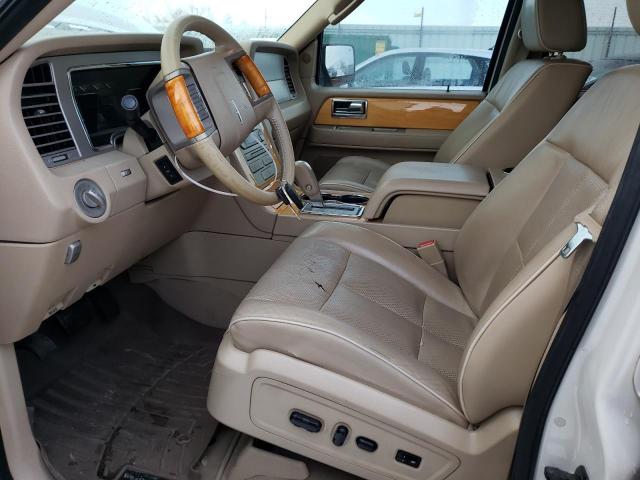 5LMFU28598LJ07948 - 2008 LINCOLN NAVIGATOR თეთრი ფოტო 7
