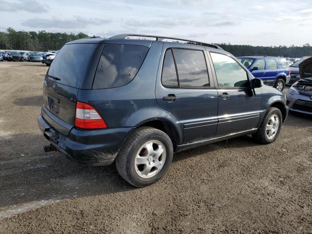 4JGAB54E62A318568 - 2002 MERCEDES-BENZ ML 320 BLUE photo 3