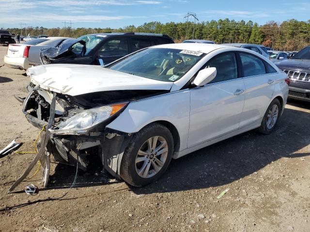 2013 HYUNDAI SONATA GLS, 