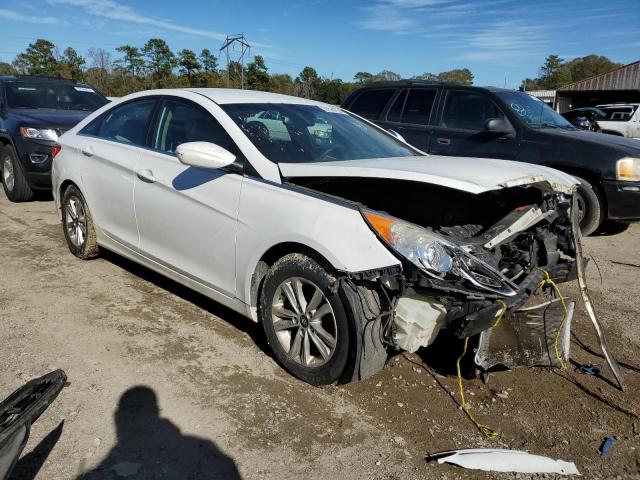 5NPEB4AC9DH594869 - 2013 HYUNDAI SONATA GLS WHITE photo 4