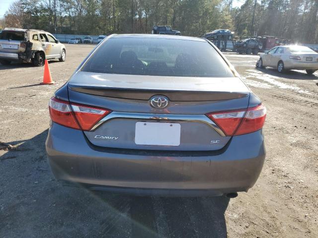 4T1BF1FK7GU250811 - 2016 TOYOTA CAMRY LE GRAY photo 6