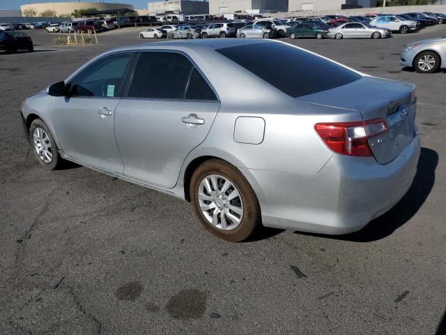 4T4BF1FK8CR257542 - 2012 TOYOTA CAMRY BASE SILVER photo 2