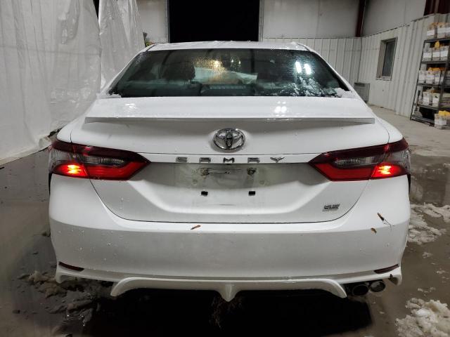 4T1G11AK7PU085161 - 2023 TOYOTA CAMRY SE NIGHT SHADE WHITE photo 6