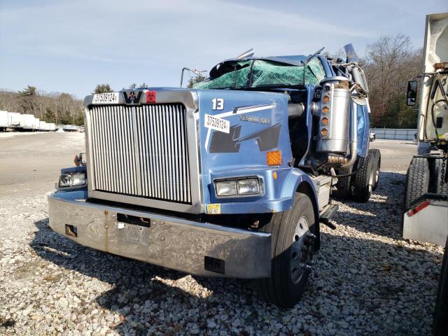 2WKJAEAV53KK84920 - 2003 WESTERN STAR/AUTO CAR CONVENTION 4900FA BLUE photo 2