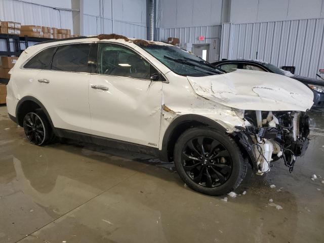 5XYPGDA56LG697264 - 2020 KIA SORENTO S WHITE photo 4