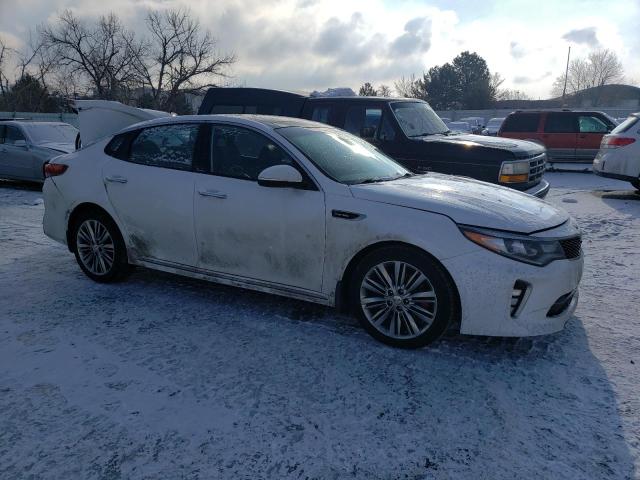 5XXGV4L23JG204683 - 2018 KIA OPTIMA SXL WHITE photo 4