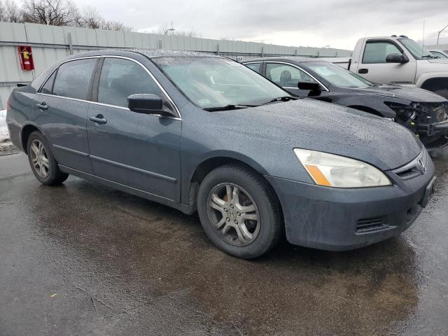 1HGCM56827A131075 - 2007 HONDA ACCORD EX GRAY photo 4