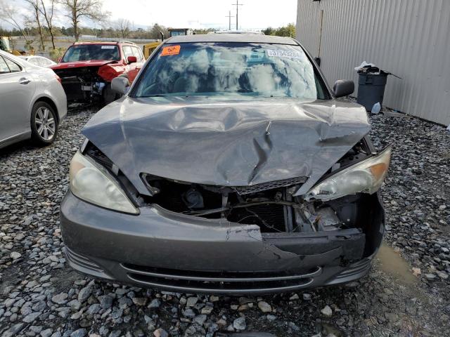 4T1BE32K22U578070 - 2002 TOYOTA CAMRY LE GRAY photo 5