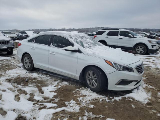 5NPE24AF6HH589418 - 2017 HYUNDAI SONATA SE WHITE photo 4