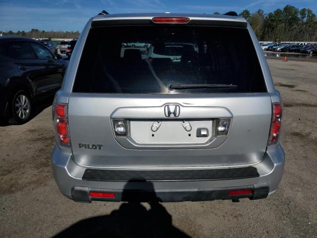 5FNYF28716B041746 - 2006 HONDA PILOT EX SILVER photo 6