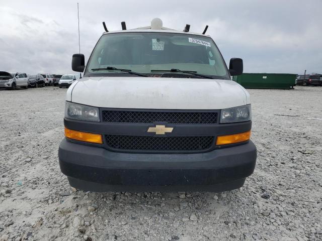 1GCWGAFP3K1368069 - 2019 CHEVROLET EXPRESS G2 WHITE photo 5