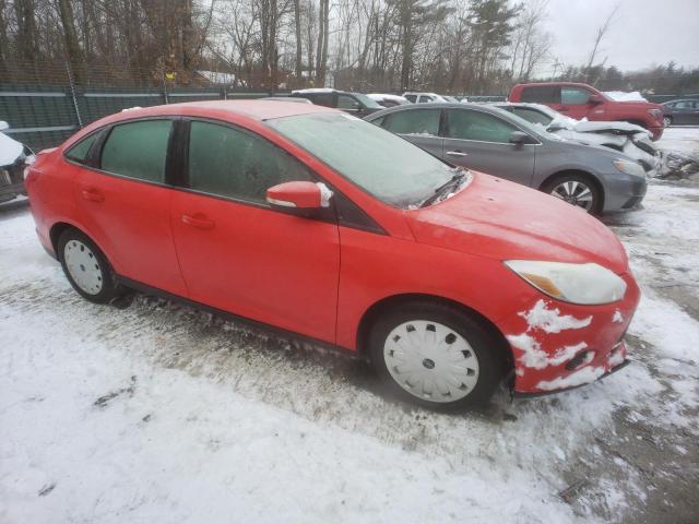 1FADP3F22DL180082 - 2013 FORD FOCUS SE RED photo 4