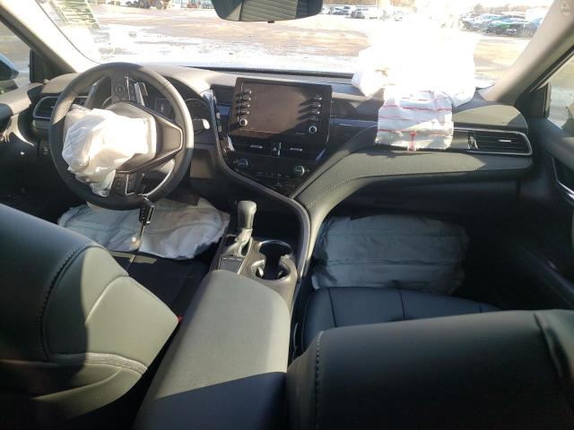 4T1G11AK2PU120821 - 2023 TOYOTA CAMRY SE NIGHT SHADE SILVER photo 8