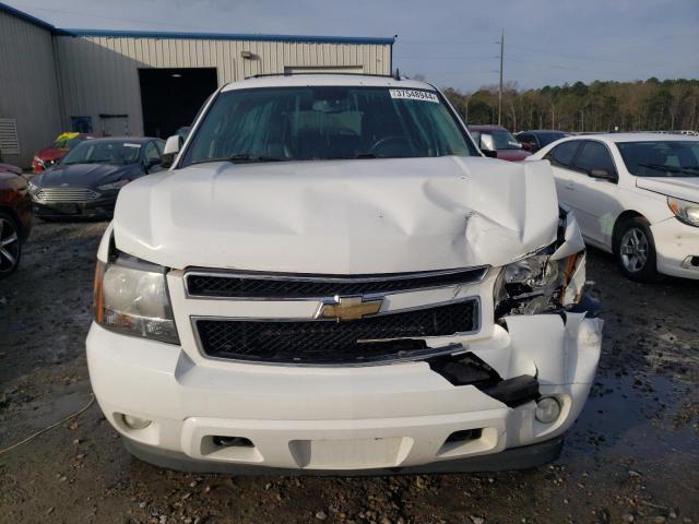 1GNSKJE39BR154188 - 2011 CHEVROLET SUBURBAN K1500 LT WHITE photo 5