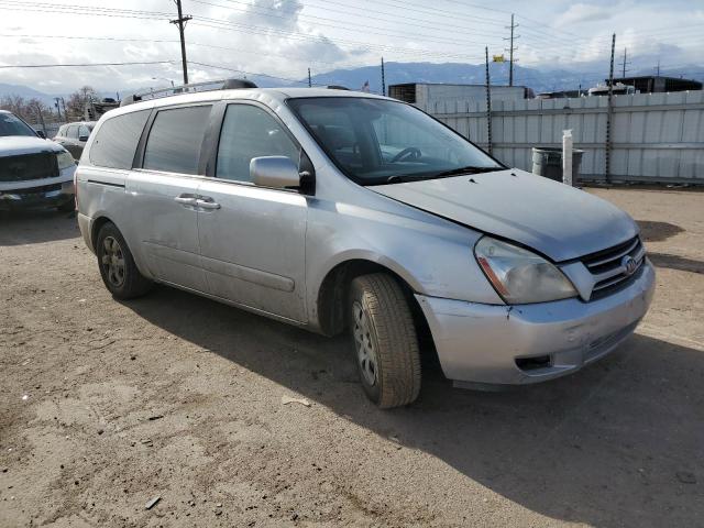 KNDMB233766023911 - 2006 KIA SEDONA EX SILVER photo 4