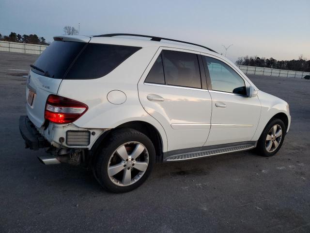 4JGBB8GB2AA573188 - 2010 MERCEDES-BENZ ML 350 4MATIC WHITE photo 3