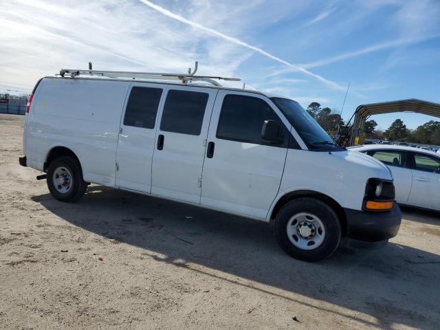 1GCWGBFFXH1222743 - 2017 CHEVROLET EXPRESS G2 WHITE photo 4