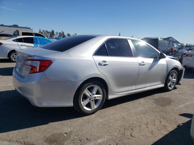 4T1BF1FK7EU421599 - 2014 TOYOTA CAMRY L SILVER photo 3