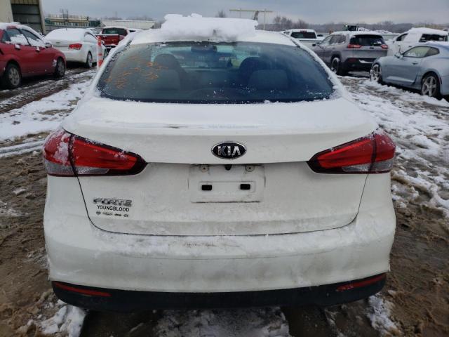 3KPFK4A77HE102230 - 2017 KIA FORTE LX WHITE photo 6