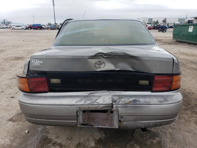 4T1SK11E7NU130761 - 1992 TOYOTA CAMRY DLX SILVER photo 6