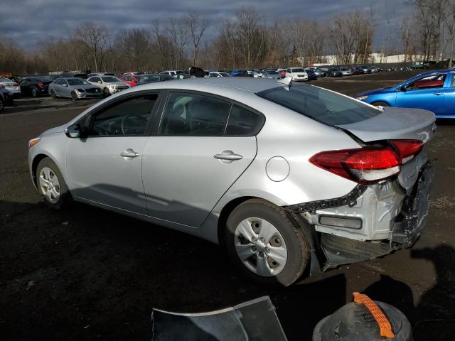 3KPFK4A75HE060818 - 2017 KIA FORTE LX SILVER photo 2