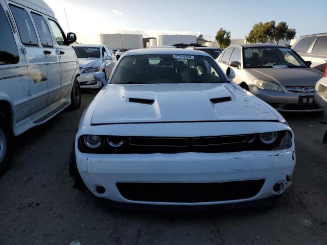 2C3CDZAG2GH290026 - 2016 DODGE CHALLENGER SXT WHITE photo 5