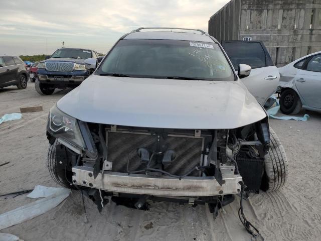 5N1DR2MN0HC696051 - 2017 NISSAN PATHFINDER S 银色 照片 5