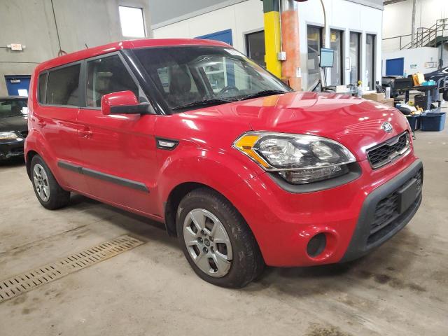 KNDJT2A5XD7623463 - 2013 KIA SOUL RED photo 4