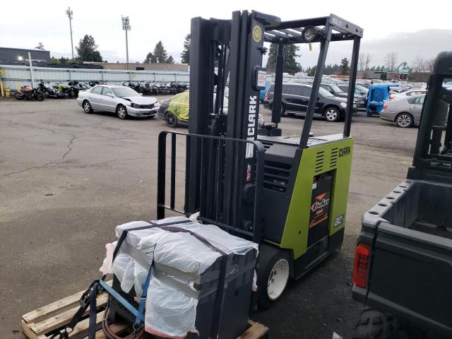 ESX25002769706FL - 2015 CLAR FORKLIFT GREEN photo 2