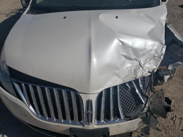 2LMDJ6JK7DBL44415 - 2013 LINCOLN MKX WHITE photo 12