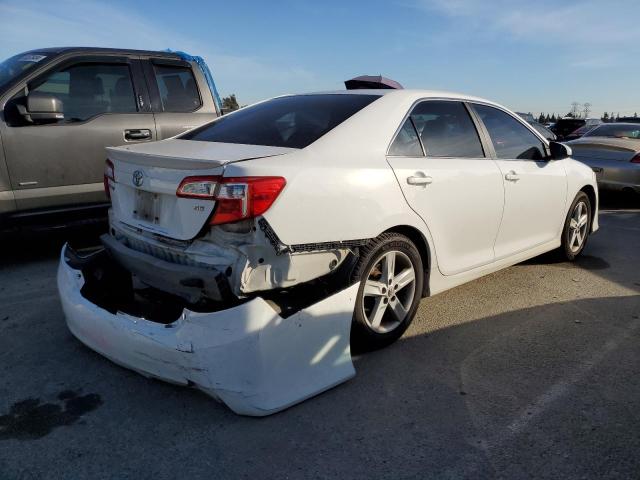 4T1BF1FK4CU140521 - 2012 TOYOTA CAMRY BASE WHITE photo 3