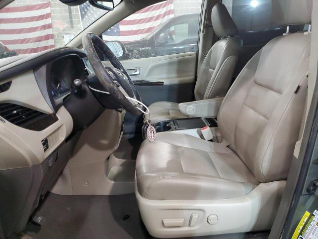 5TDYZ3DC0KS009621 - 2019 TOYOTA SIENNA XLE GREEN photo 7