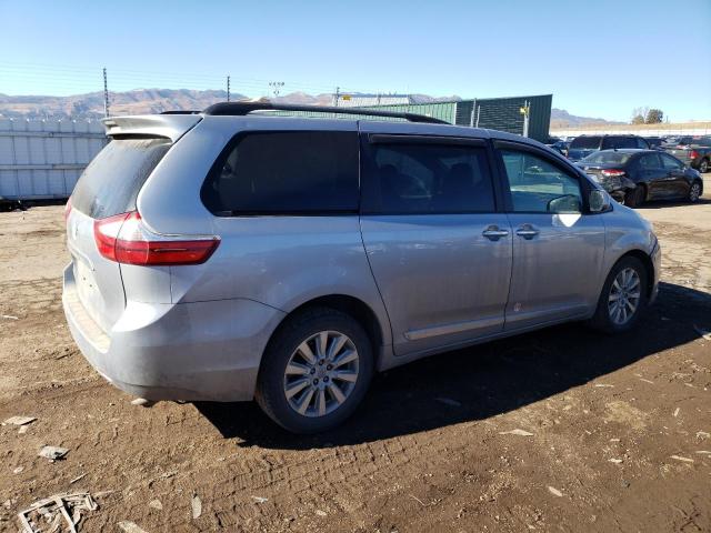 5TDDK3DC5FS102501 - 2015 TOYOTA SIENNA XLE SILVER photo 3