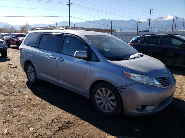 5TDDK3DC5FS102501 - 2015 TOYOTA SIENNA XLE SILVER photo 4