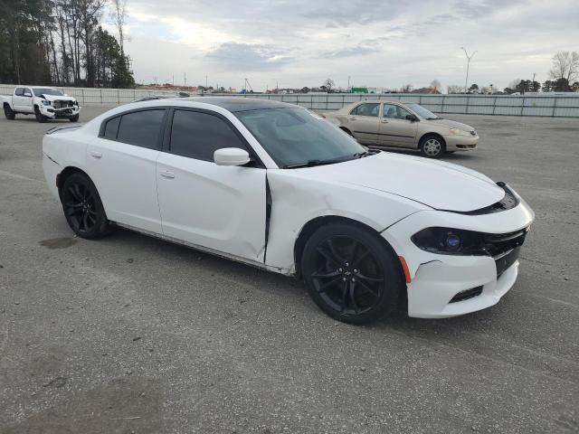 2C3CDXCT9JH166244 - 2018 DODGE CHARGER R/T WHITE photo 4