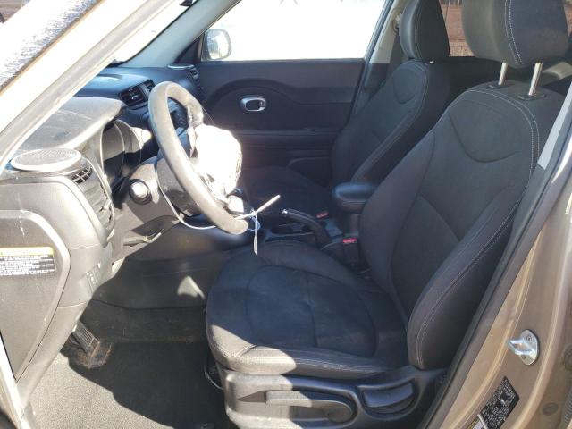 KNDJN2A21F7112131 - 2015 KIA SOUL BROWN photo 7