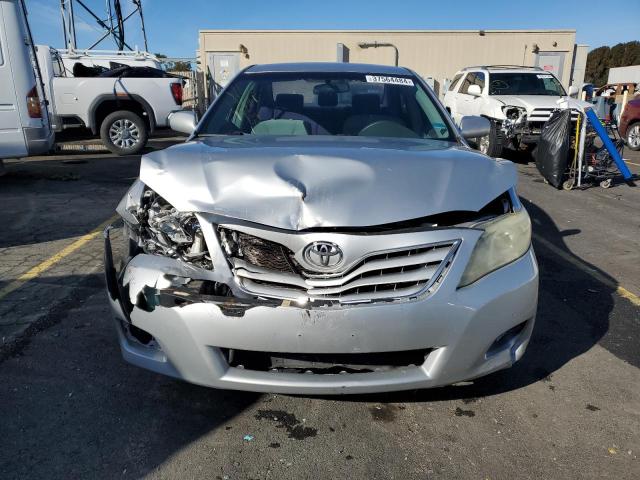 4T1BF3EK0AU022444 - 2010 TOYOTA CAMRY BASE SILVER photo 5