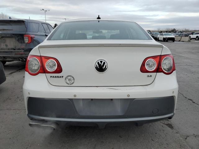 WVWCU93C88P060168 - 2008 VOLKSWAGEN PASSAT VR6 WHITE photo 6