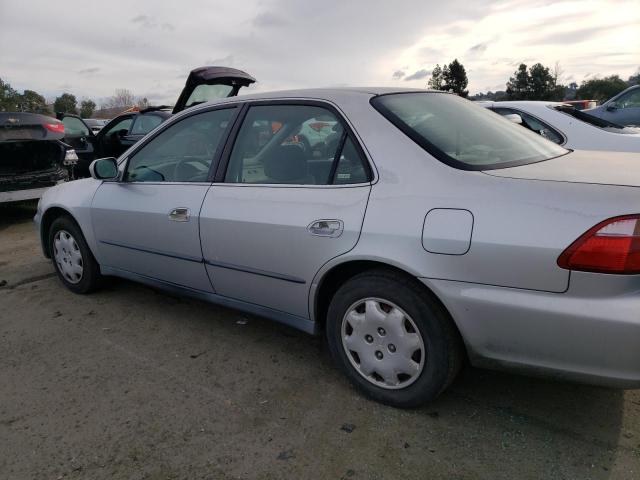 JHMCG6657YC000438 - 2000 HONDA ACCORD LX SILVER photo 2