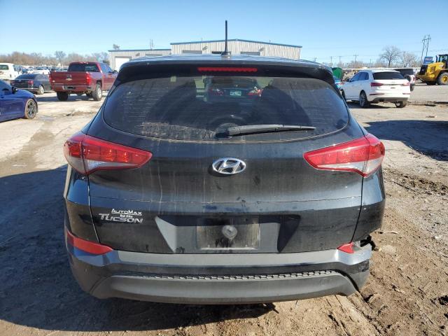 KM8J23A40HU388316 - 2017 HYUNDAI TUCSON SE BLACK photo 6