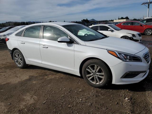 5NPE24AFXFH036428 - 2015 HYUNDAI SONATA SE WHITE photo 4