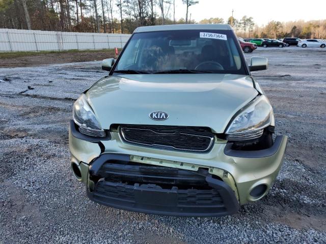 KNDJT2A58D7596022 - 2013 KIA SOUL GREEN photo 5