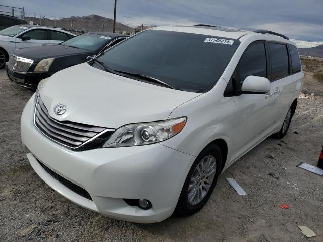 2016 TOYOTA SIENNA XLE, 